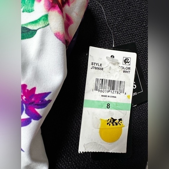 Island Escape Tankini Swimsuit Top Underwire Removable Pads Floral 8 Full Bust - Picture 8 of 13